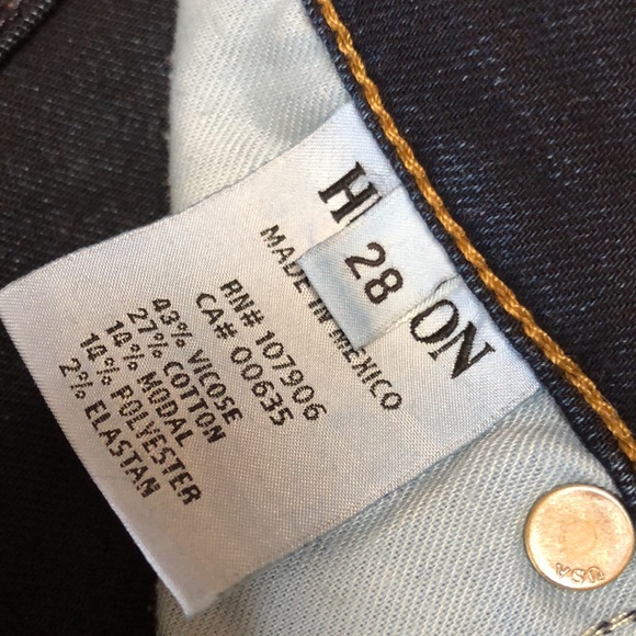 Hudson Barbara High rise Jeans, size 28 - Picture 3 of 5
